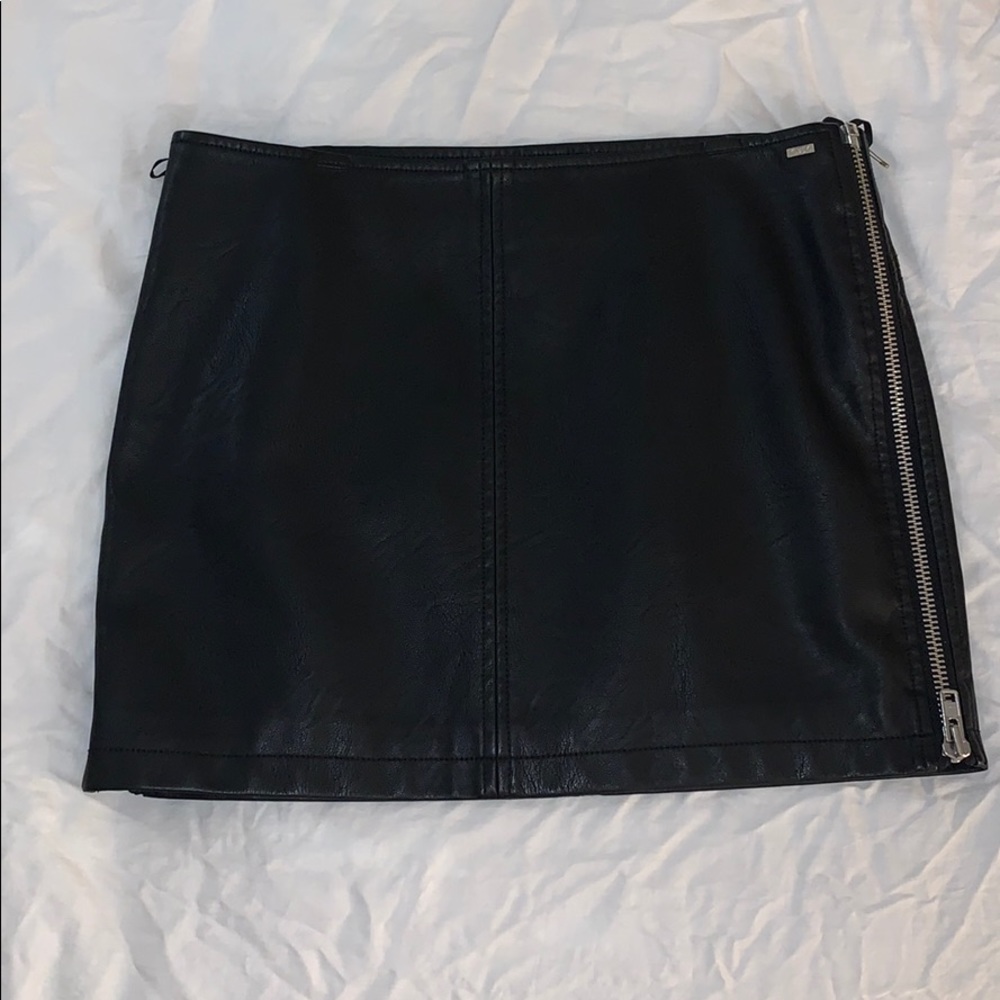 Retro leather mini skirt